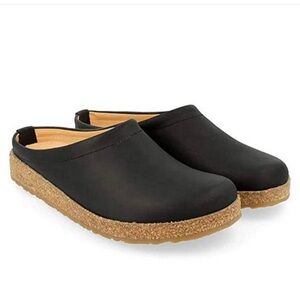 HAFLINGER Black Phillip Clog